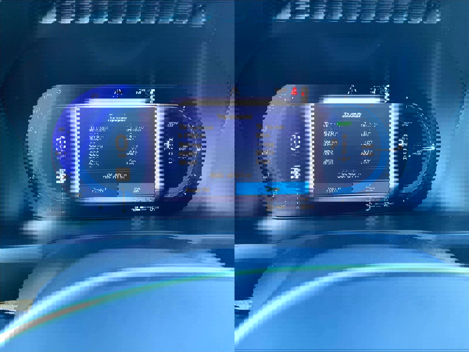 Used 2023 Volvo XC90 T8 Plus image 23