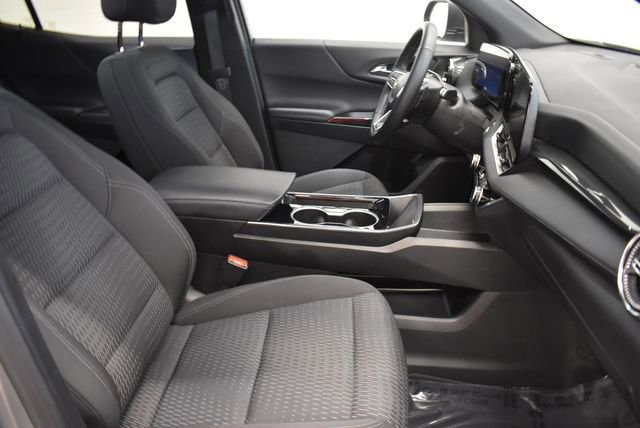 Used 2025 Chevrolet Equinox LT image 19