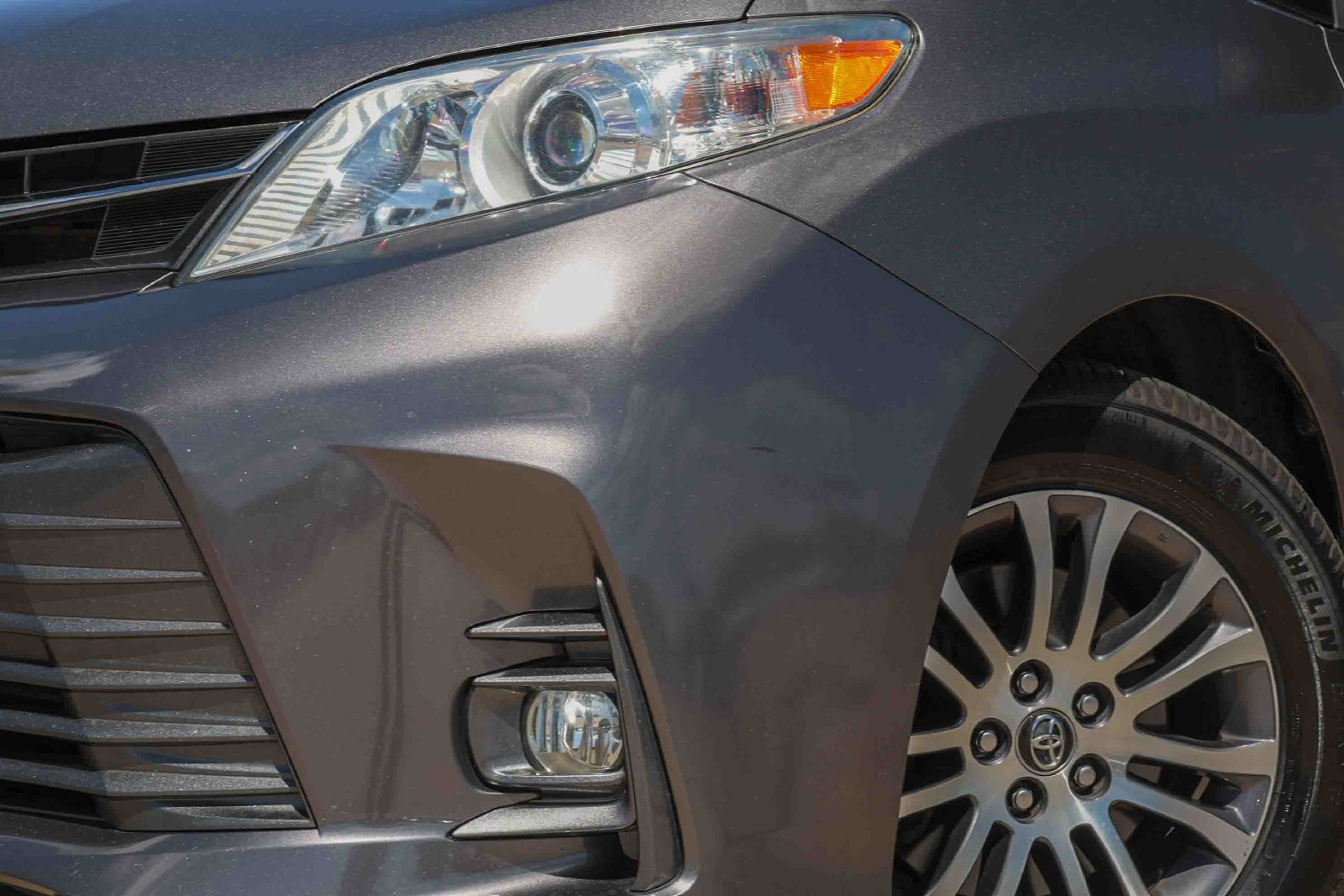 Used 2019 Toyota Sienna XLE FWD image 12