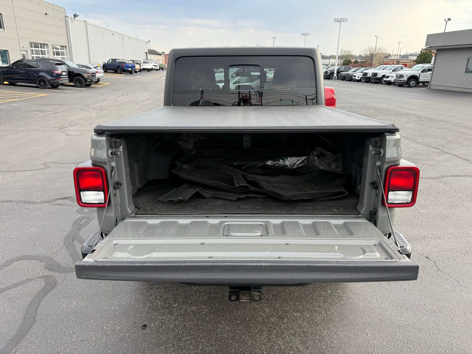 Used 2022 Jeep Gladiator Sport AWD/4WD image 33