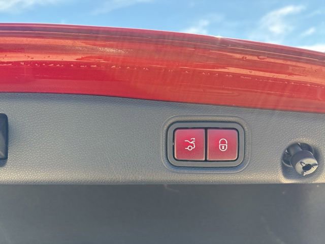 Used 2017 Mercedes-Benz E 300 4MATIC image 7