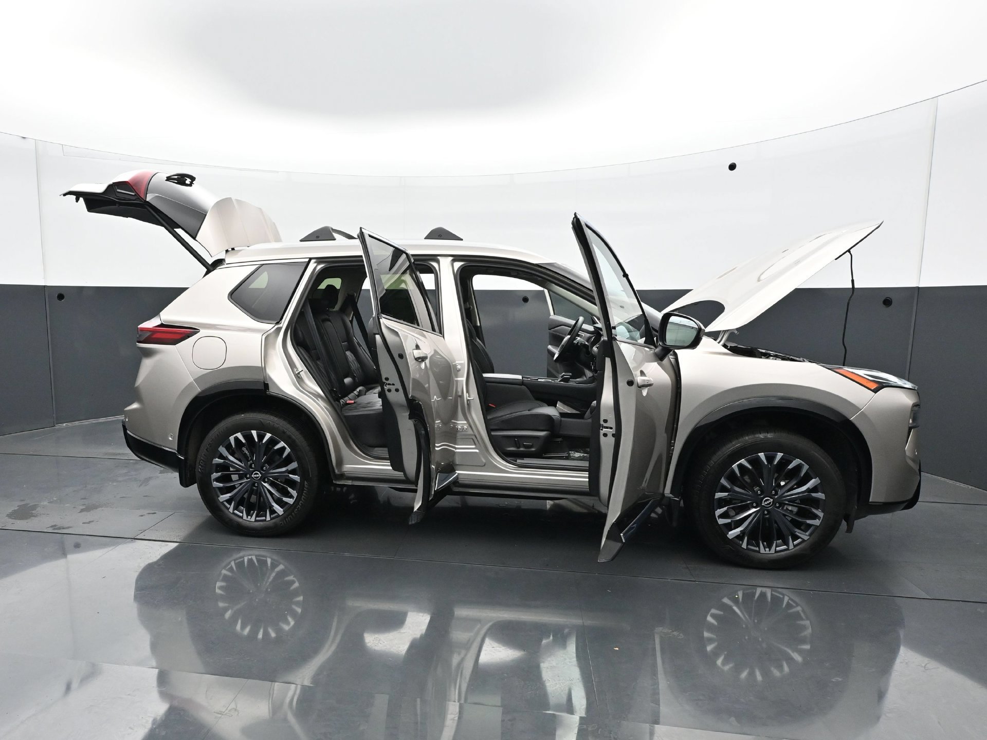 Used 2026 Nissan Rogue Platinum w/ Platinum Premium Package AWD/4WD image 38