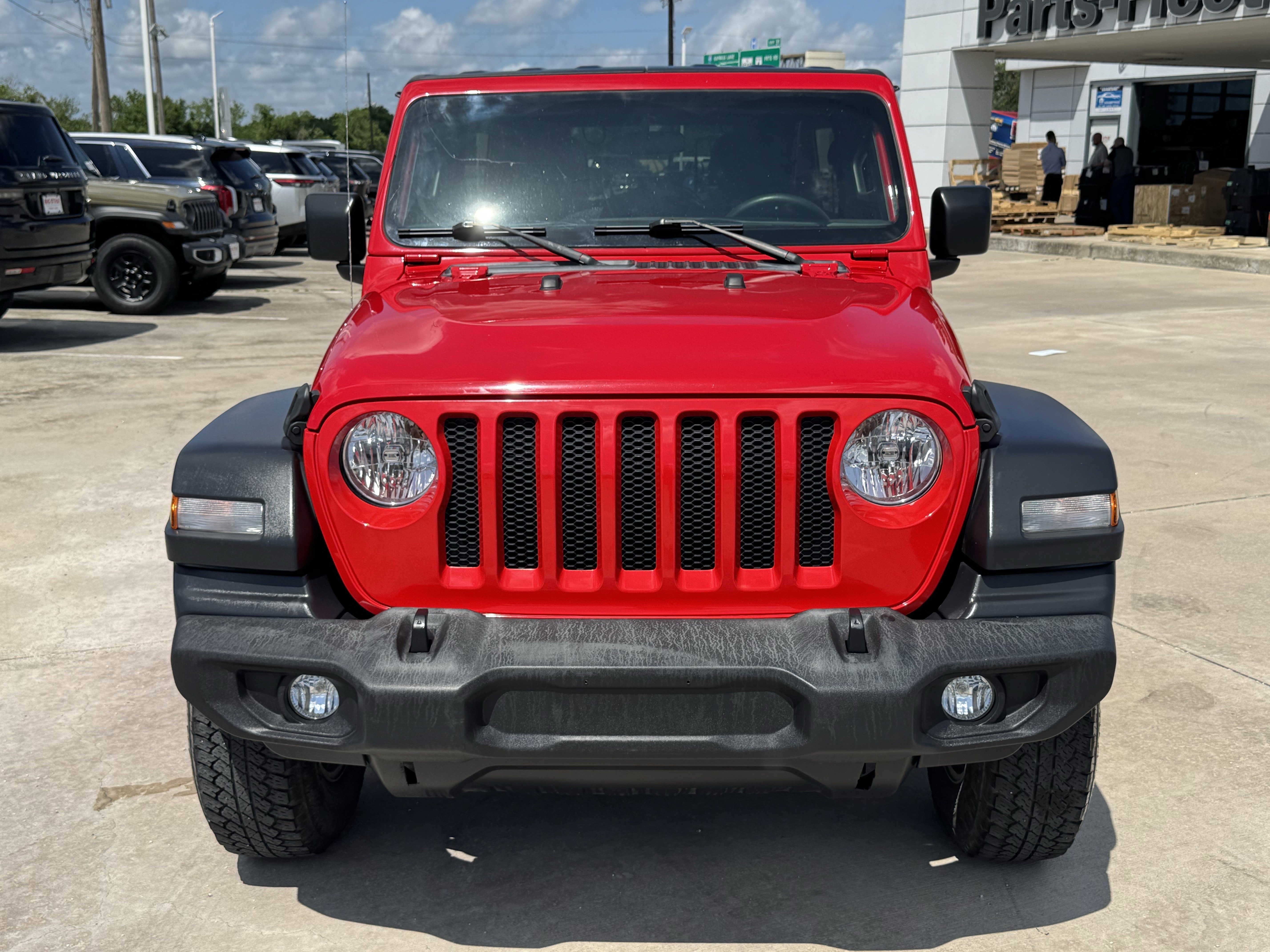 Used 2019 Jeep Wrangler Unlimited Sport AWD/4WD image 3