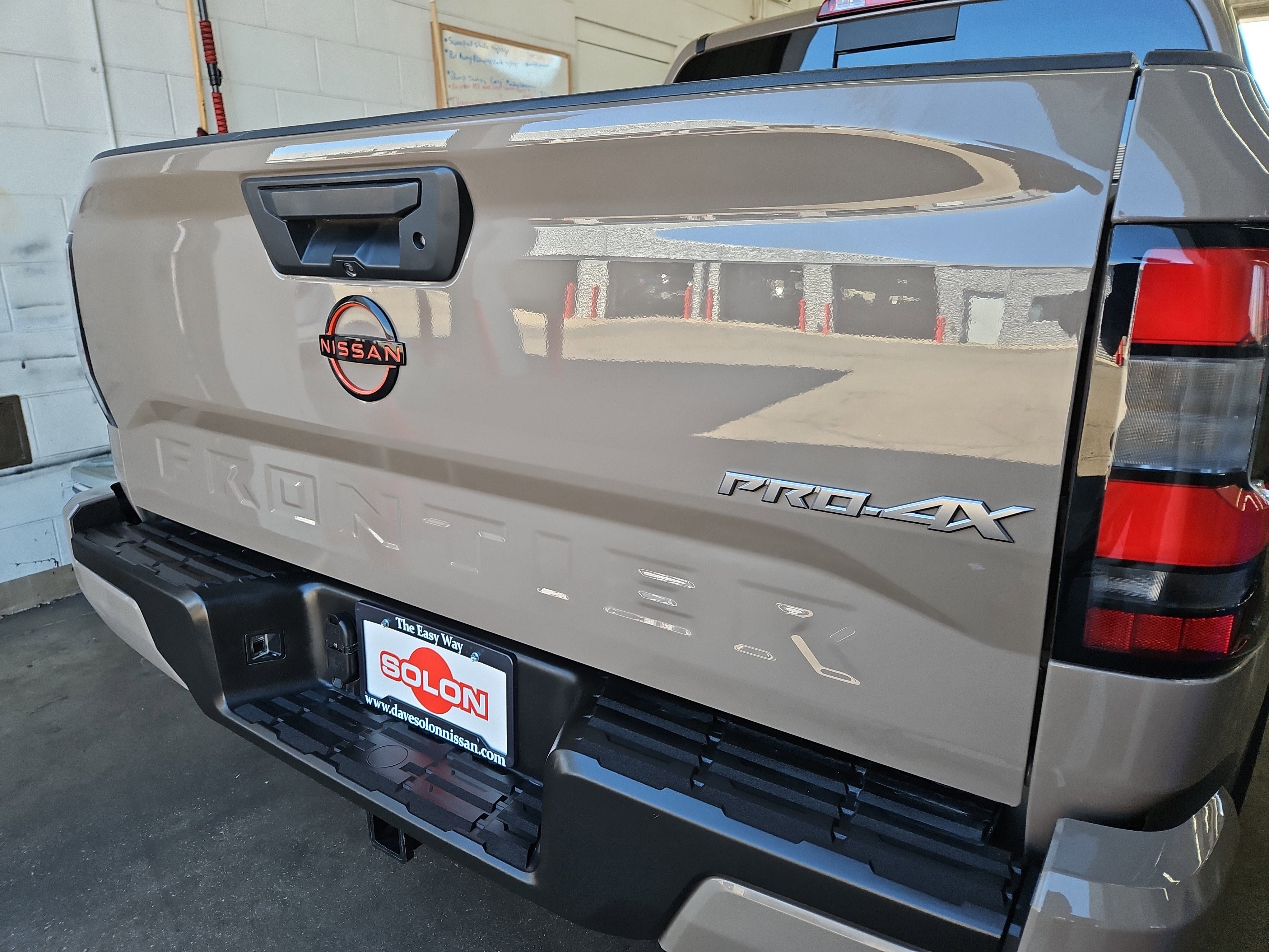 Used 2023 Nissan Frontier PRO-4X w/ Tow Package AWD/4WD image 30