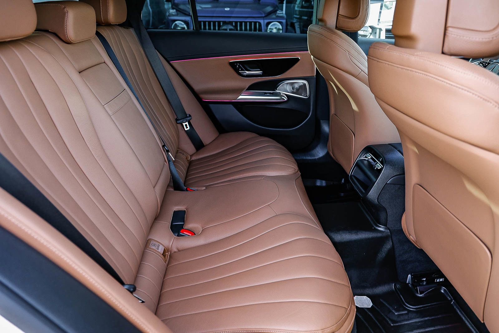 Used 2024 Mercedes-Benz E 450 4MATIC All-Terrain Wagon image 18