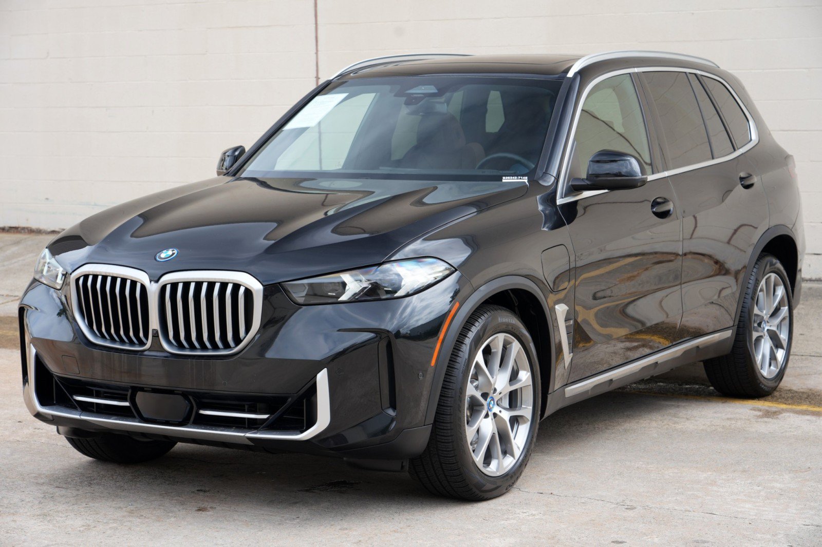 Used 2024 BMW X5 xDrive50e w/ Parking Assistance Package AWD/4WD image 55