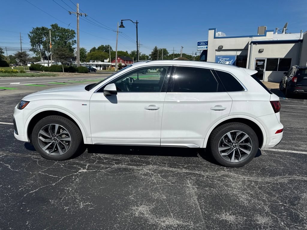 Used 2023 Audi Q5 2.0T Premium w/ Convenience Package AWD/4WD image 13