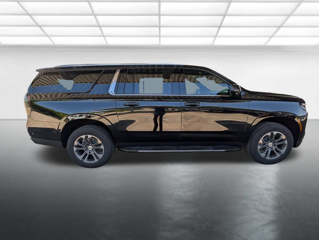 New 2026 Chevrolet Suburban LT w/ Comfort Package RWD image 35