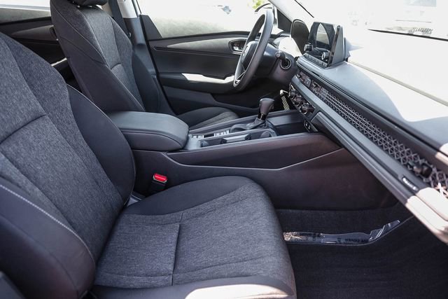 Used 2025 Honda Accord LX image 19