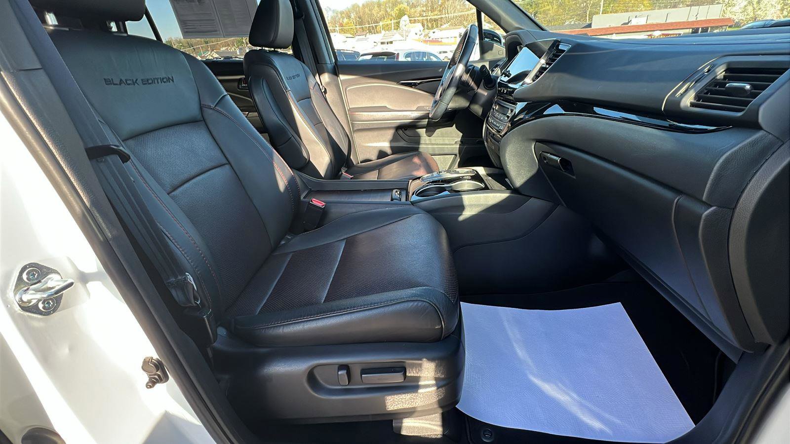 Used 2021 Honda Pilot Black Edition image 13