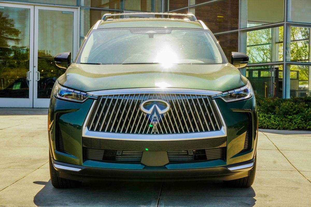 Certified 2026 INFINITI QX60 Luxe w/ Cargo Package image 7