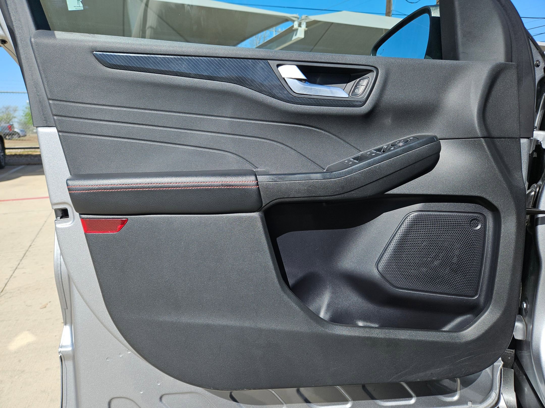 Used 2024 Ford Escape ST-Line image 11