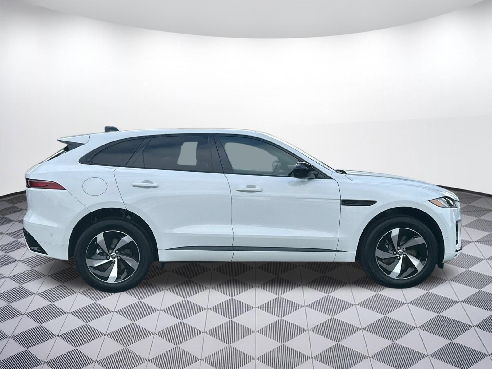 New 2026 Jaguar F-PACE R-Dynamic S AWD/4WD image 8