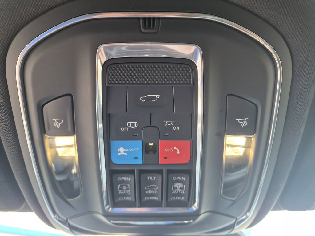 Used 2024 Jeep Grand Cherokee L Limited w/ Luxury Tech Group II AWD/4WD image 25