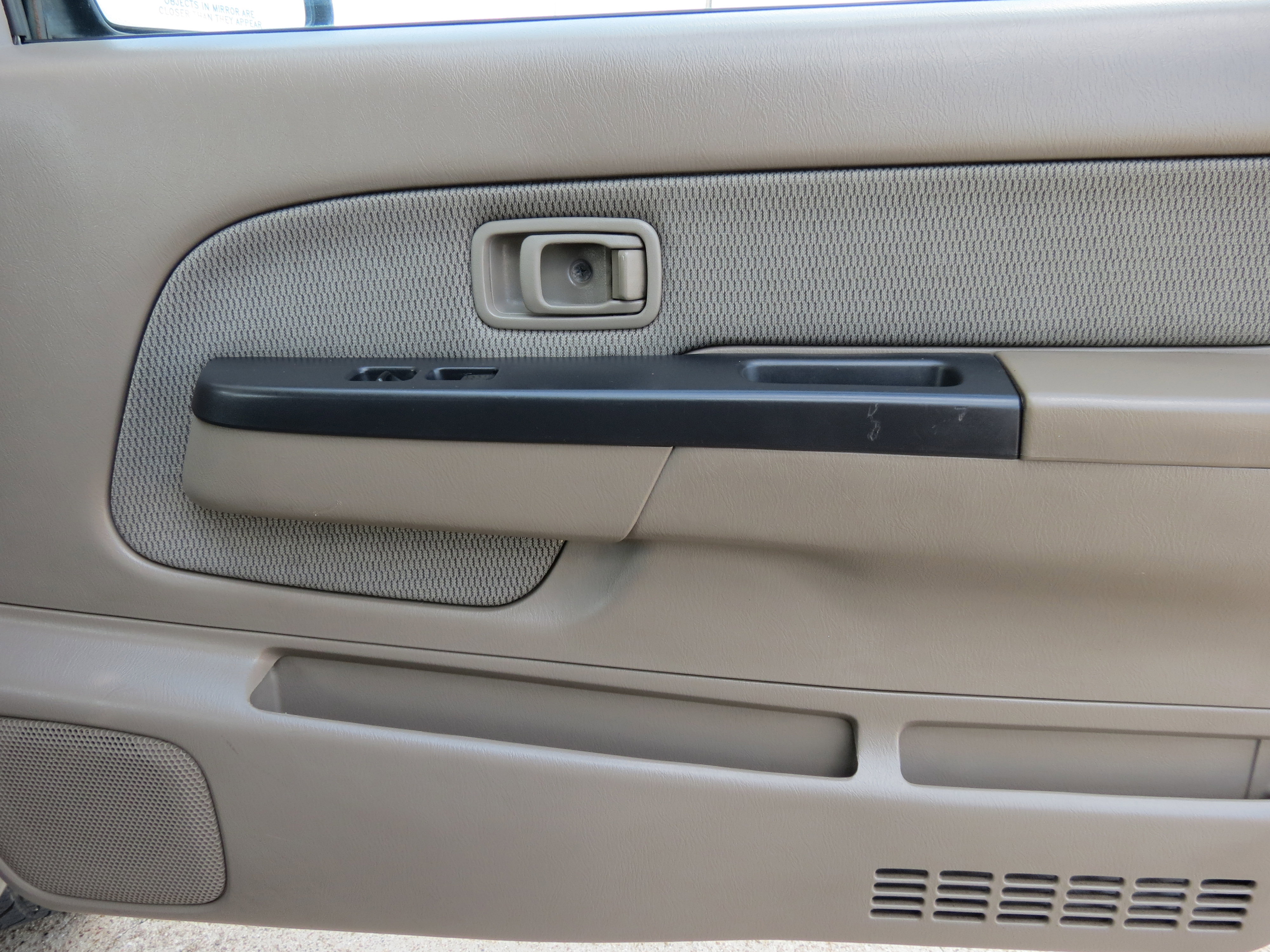 Used 2004 Nissan Frontier XE w/ (VTP) Value Truck Pkg image 26