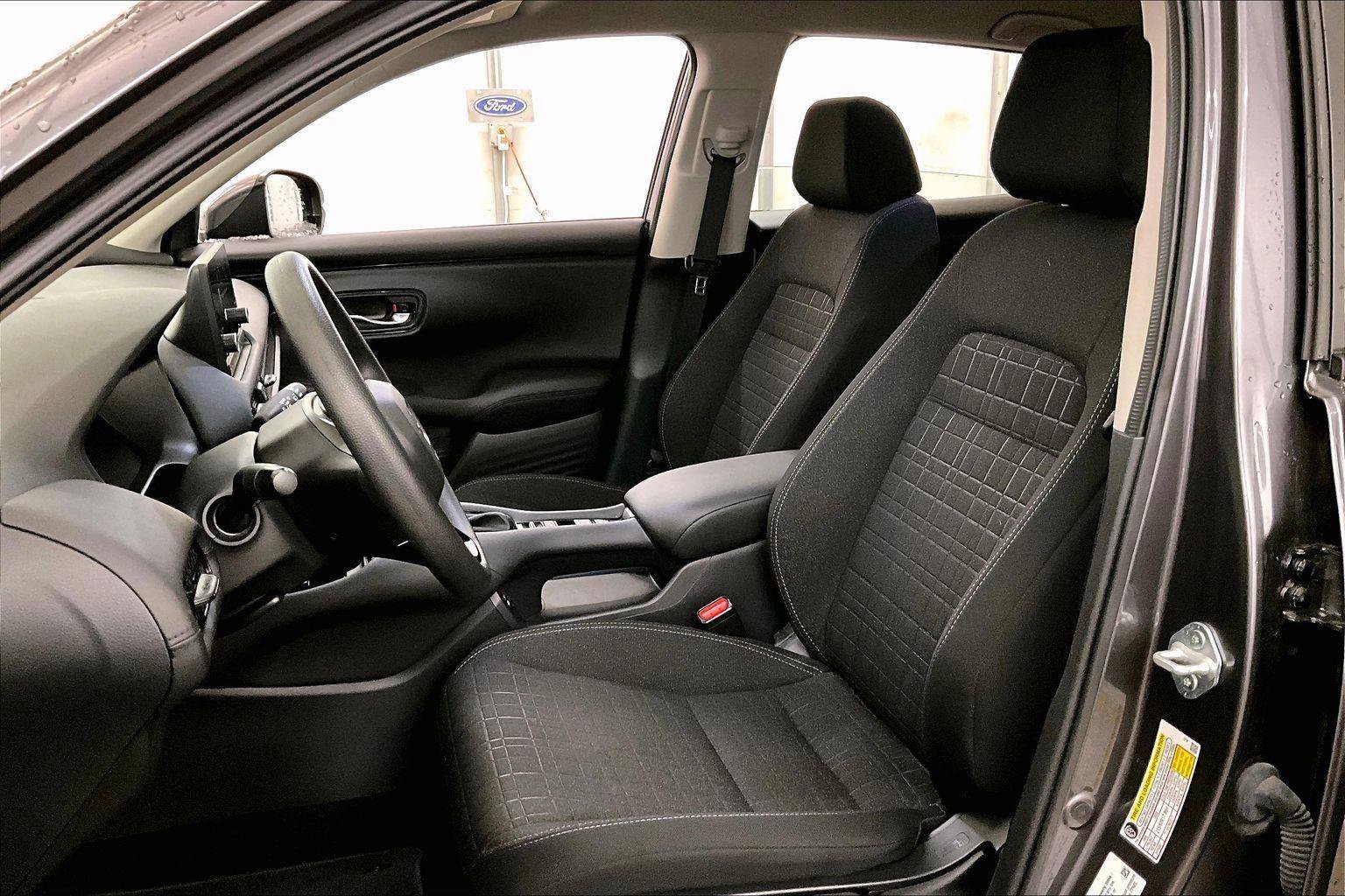 Used 2025 Honda HR-V LX image 24