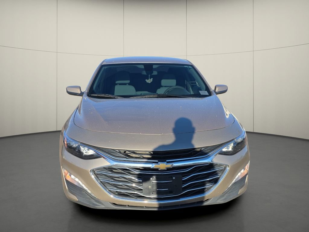 Used 2022 Chevrolet Malibu LT image 2