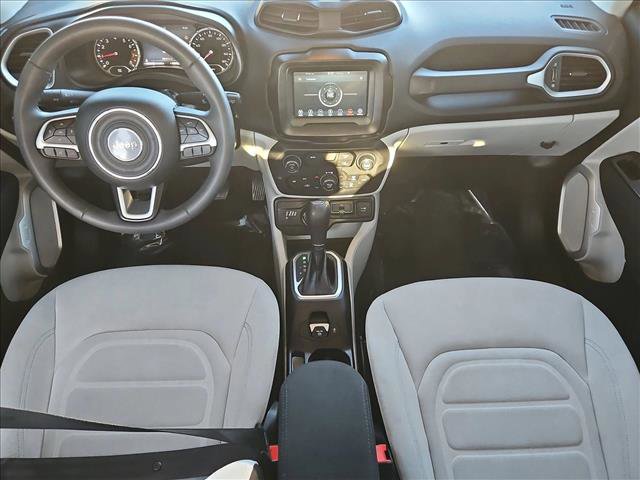 Used 2021 Jeep Renegade Latitude image 17