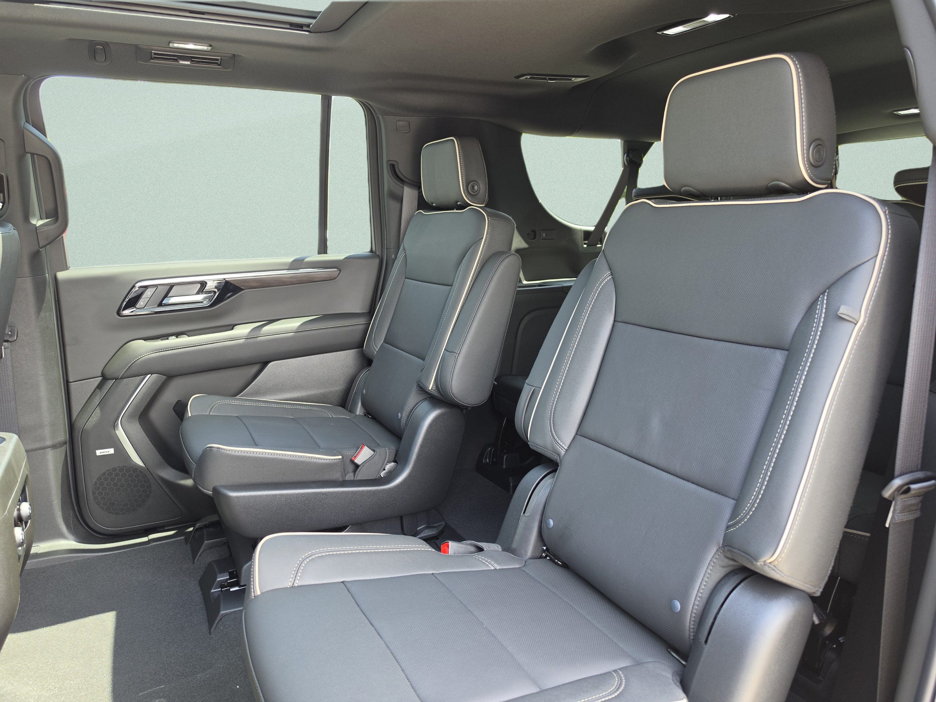 New 2026 Chevrolet Suburban Premier w/ Sun And Tow Package RWD image 25