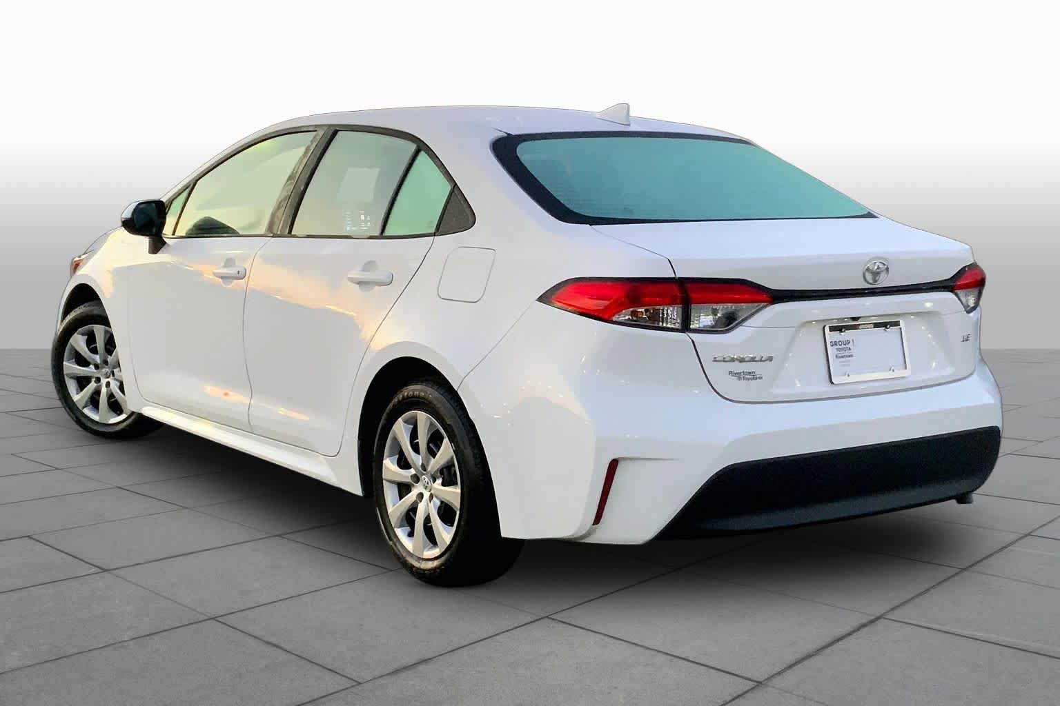 Used 2026 Toyota Corolla LE FWD image 12