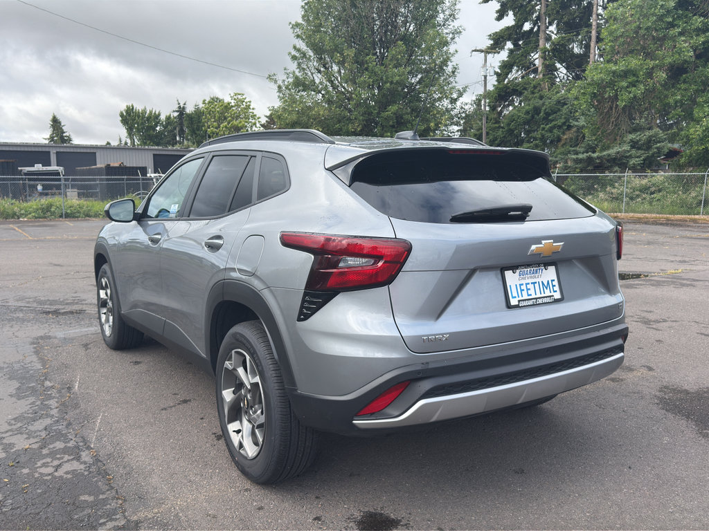 New 2025 Chevrolet Trax LT w/ Driver Confidence Package FWD image 21