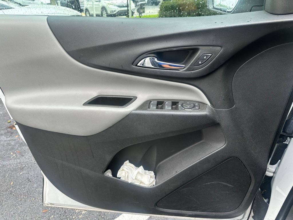 Certified 2024 Chevrolet Equinox LS w/ Sport Edition FWD image 9
