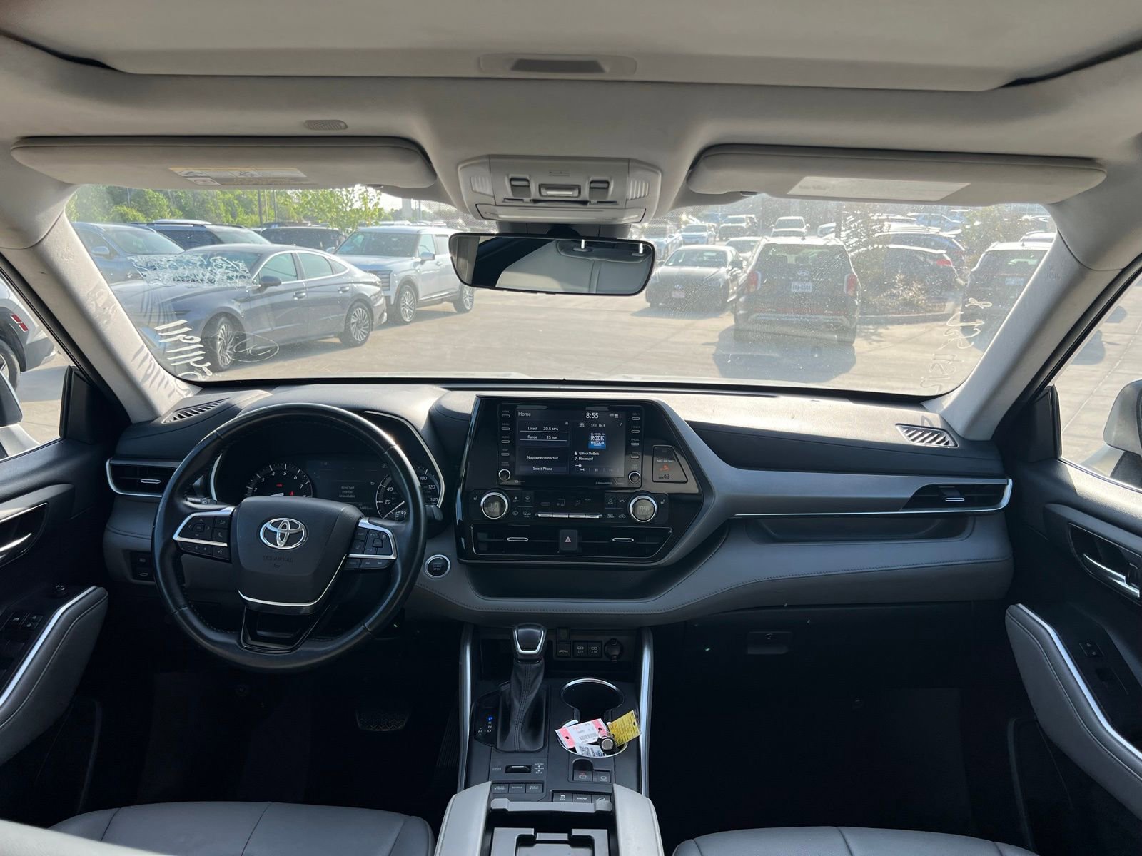 Used 2021 Toyota Highlander XLE image 23