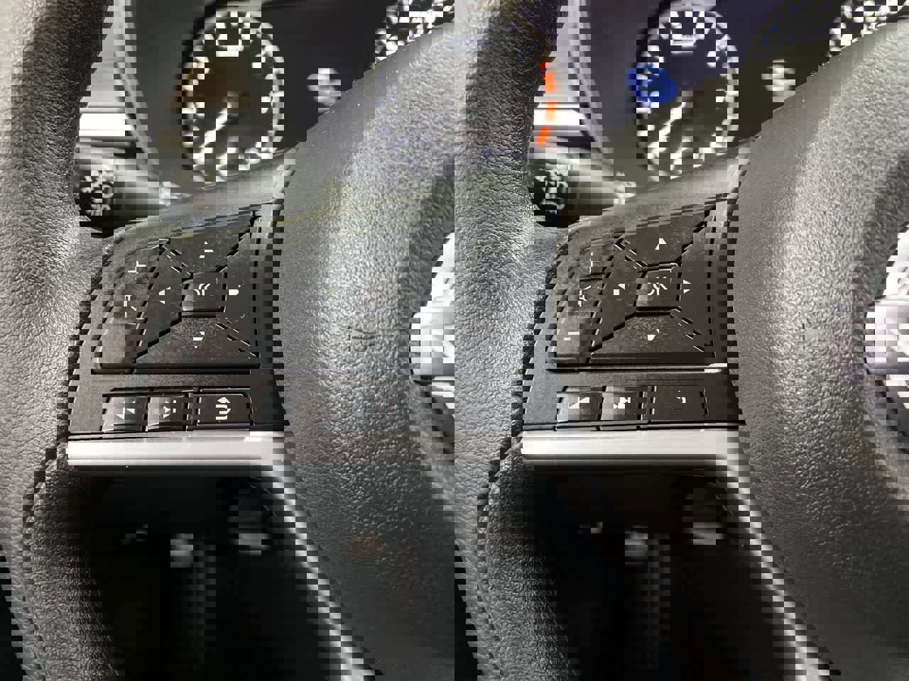 Used 2025 Nissan Altima 2.5 SV image 21