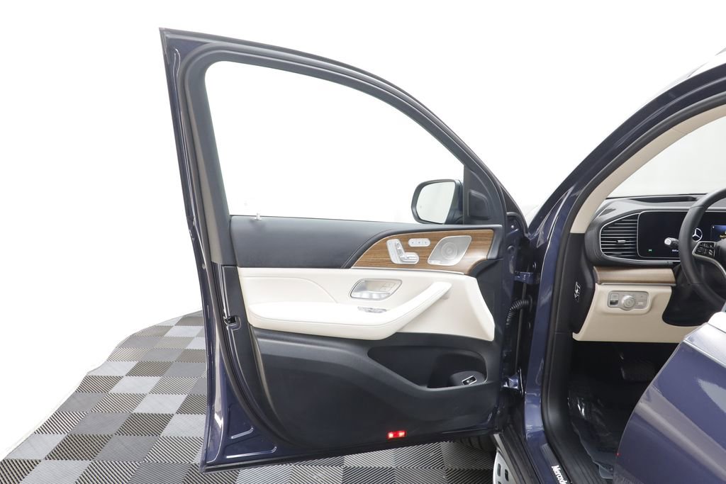 Used 2026 Mercedes-Benz GLE 580 4MATIC image 5