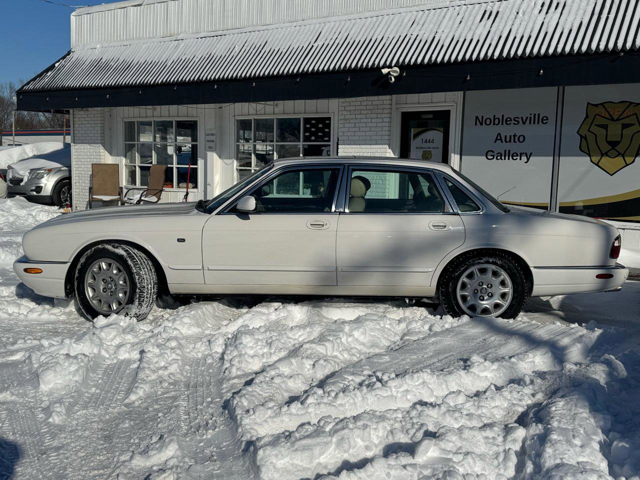 Used 2003 Jaguar XJ8 image 3