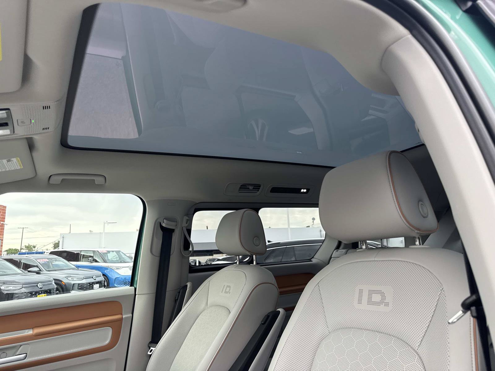 Certified 2025 Volkswagen ID. Buzz 1st Edition AWD/4WD image 18