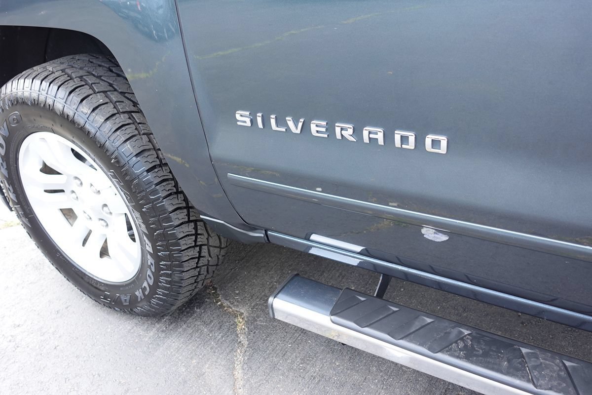 Used 2017 Chevrolet Silverado 1500 LT w/ All Star Edition AWD/4WD image 11