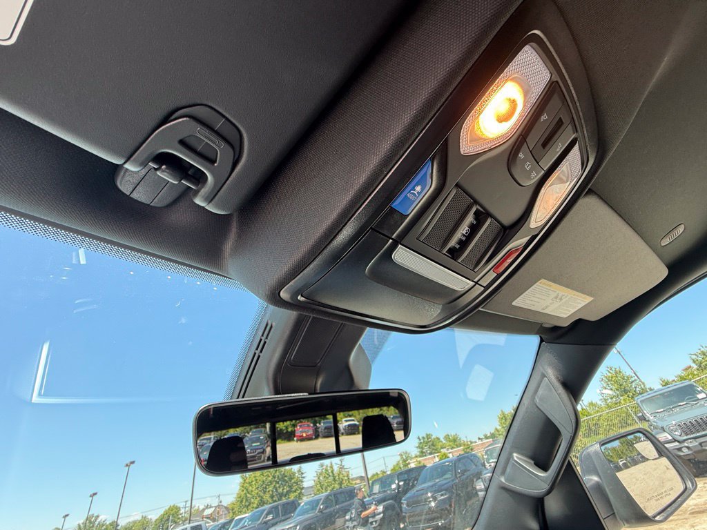 New 2026 RAM 1500 Express AWD/4WD image 25