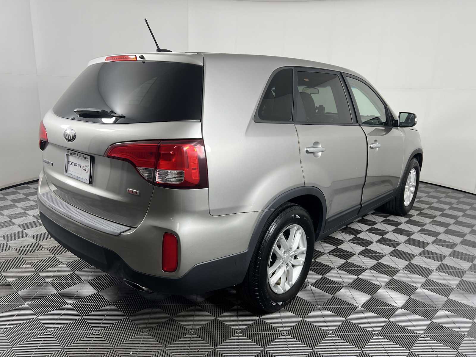 Used 2014 Kia Sorento LX image 15