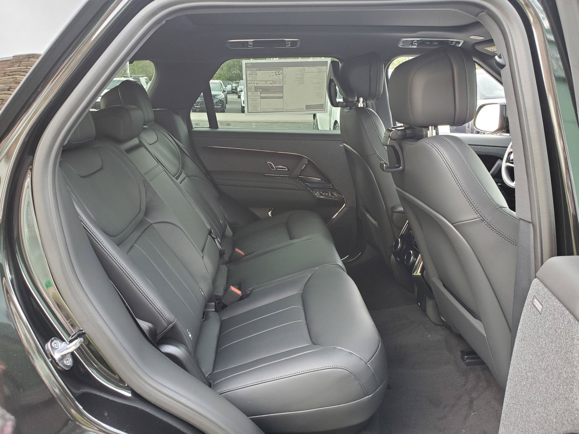 New 2027 Land Rover Range Rover Sport Dynamic SE AWD/4WD image 18