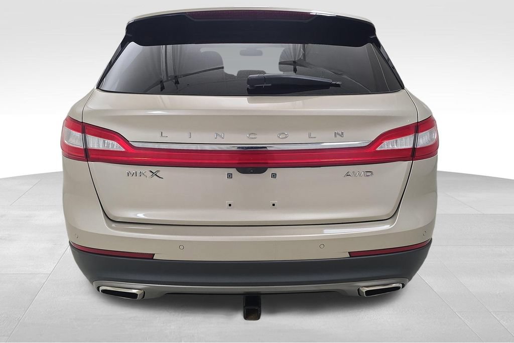 Used 2017 Lincoln MKX Select w/ Select Plus Package AWD/4WD image 8