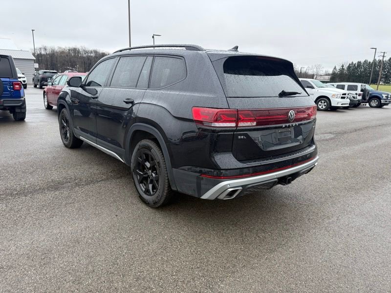 Used 2024 Volkswagen Atlas Peak Edition SEL image 8