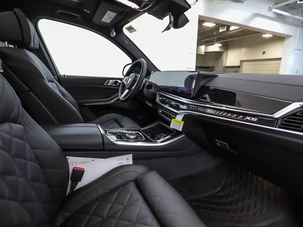 New 2026 BMW X5 xDrive40i w/ M Sport Package image 30