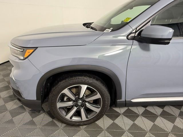Used 2025 Honda Pilot Touring image 12