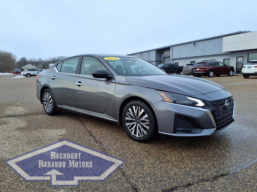 Used 2024 Nissan Altima 2.5 SV