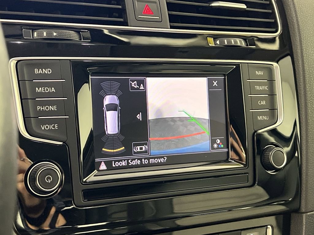 Used 2015 Volkswagen Golf TDI SEL image 19