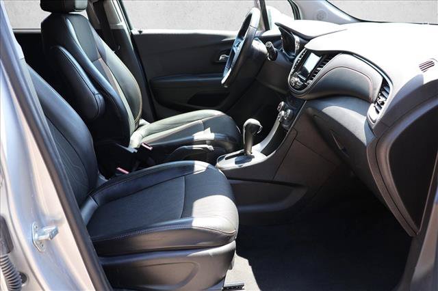 Used 2019 Chevrolet Trax LT w/ Driver Confidence Package AWD/4WD image 28