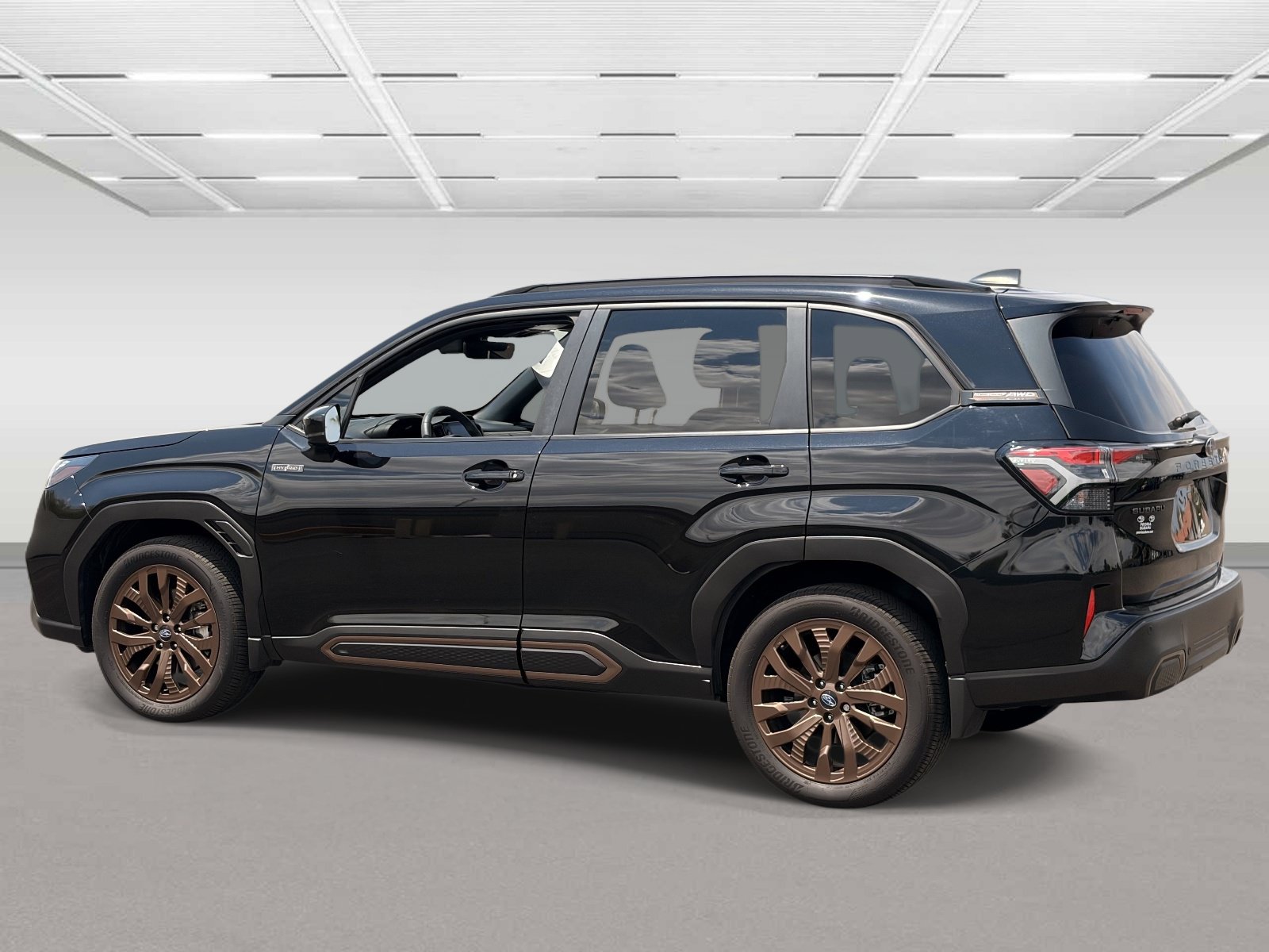 Used 2025 Subaru Forester Sport AWD/4WD image 3