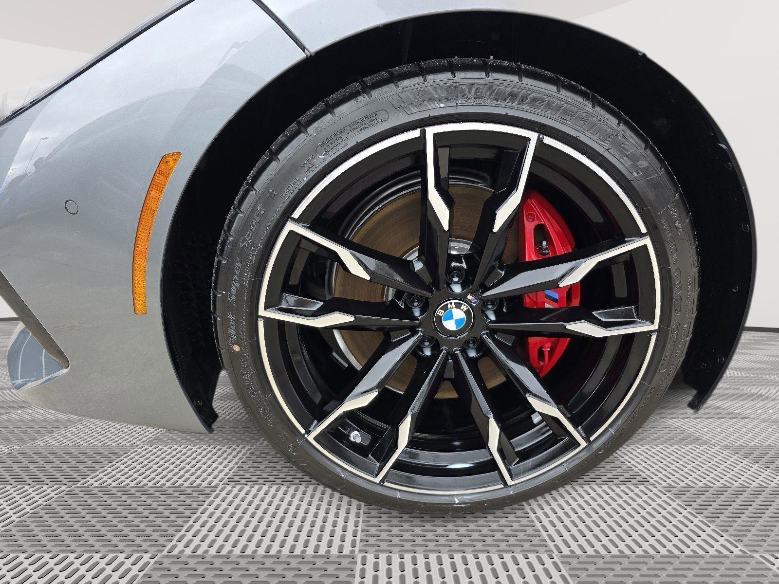 Used 2025 BMW Z4 M40i w/ Premium Package image 26