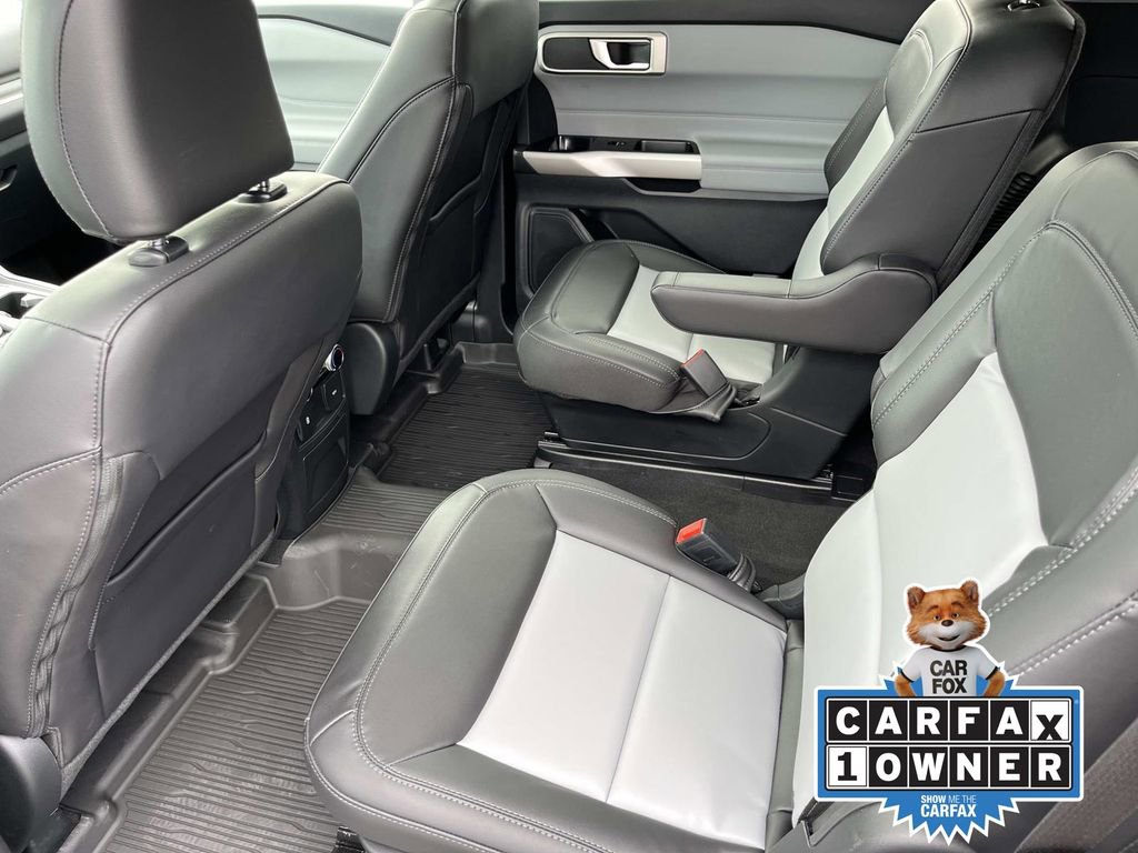 Used 2023 Ford Explorer XLT w/ Equipment Group 202A image 18