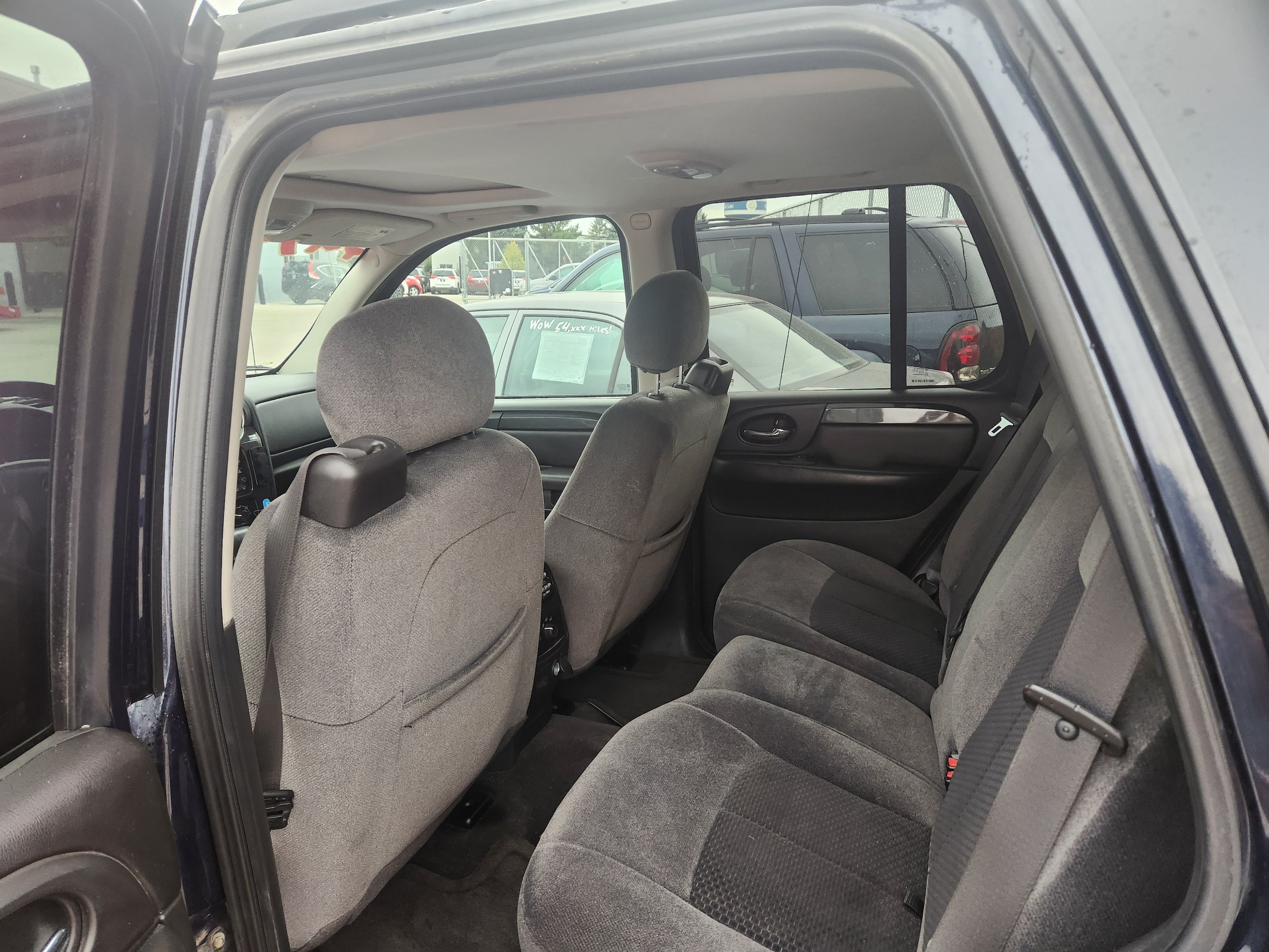 Used 2008 GMC Envoy SLE w/ Sun And Sound Package AWD/4WD image 2