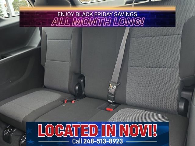 Used 2023 Chevrolet Traverse LT image 13