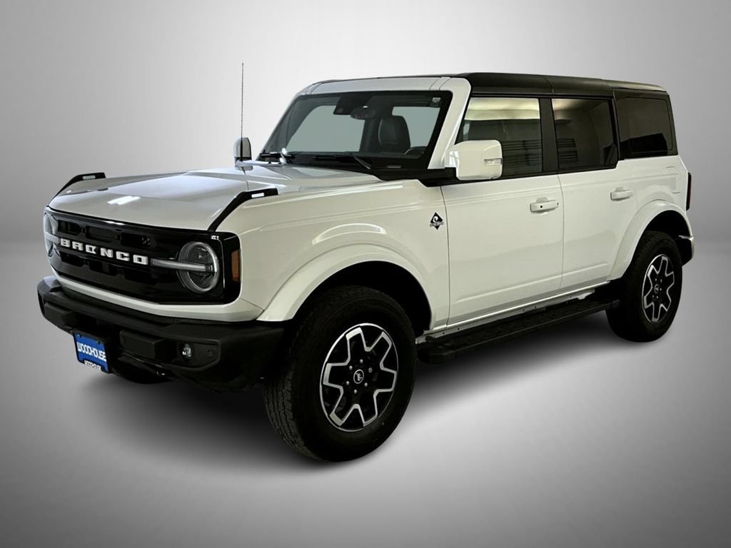 Used 2024 Ford Bronco Outer Banks AWD/4WD image 1