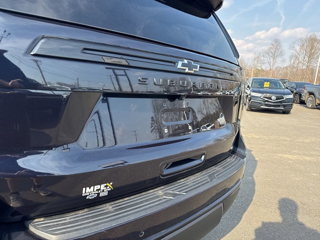 Used 2023 Chevrolet Suburban Z71 w/ Luxury Package image 36