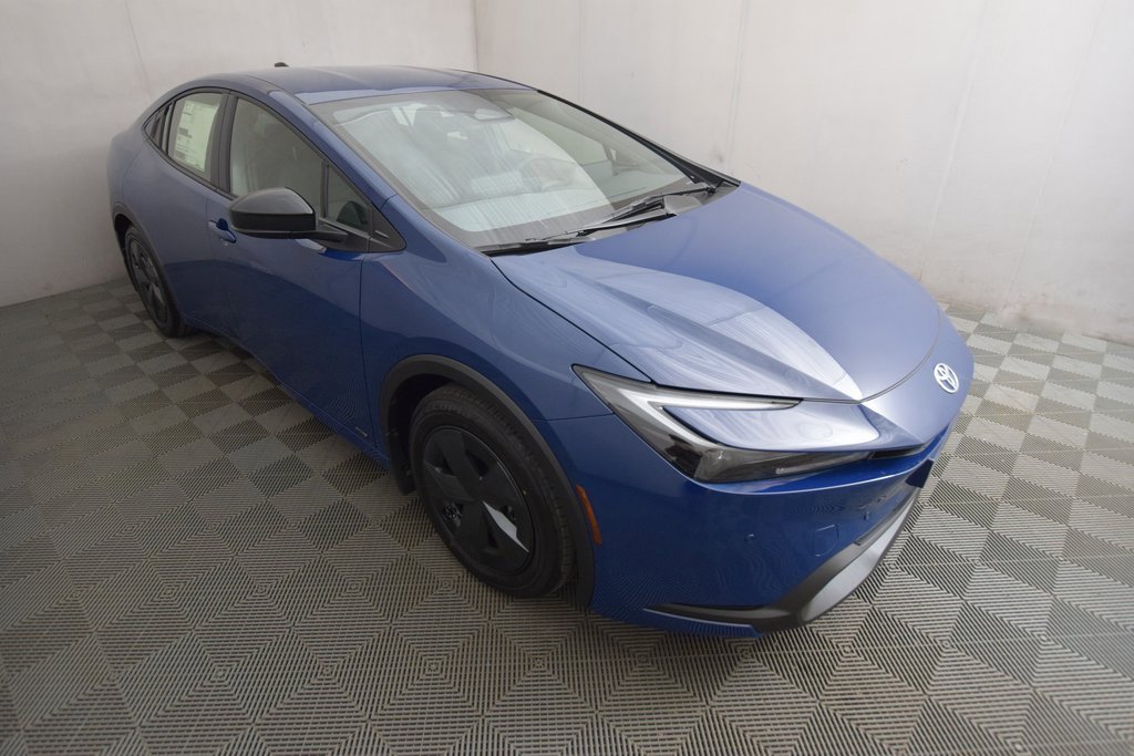New 2026 Toyota Prius LE image 3